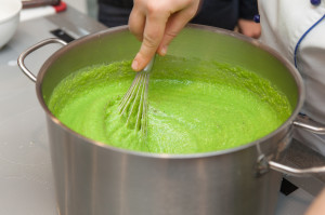 kidsnews_mamaliag_verde3-300x199