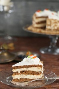 lifestyle-tortul-carot-cake-felie