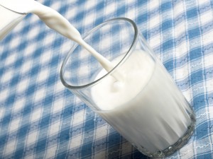 3.000 de cutii cu lapte stricat pentru elevi