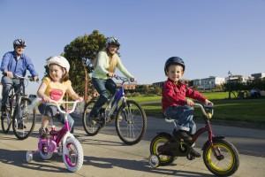 6 reguli de siguranta pentru plimbarea cu bicicleta