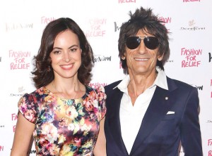 Ronnie Wood va fi din nou tata la 68 de ani