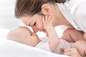 Ministerul Sanatatii lanseaza programul "Mama si copilul"