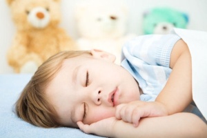Performantele scolare depind de calitatea somnului in primii cinci ani de viata 