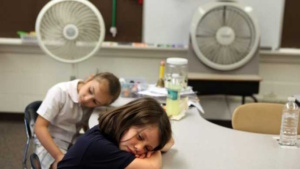 Copii lesinati la o scoala din Capitala