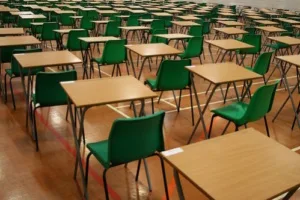 30 mai - 3 iunie: inscrierea candidatilor la prima sesiune a examenului de bacalaureat