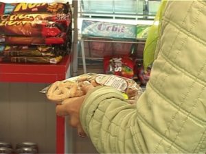 Chioscuri din incinta unitatilor de invatamant, amendate de Protectia Consumatorilor