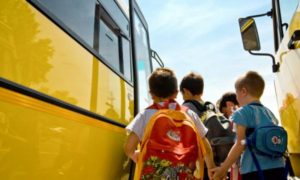 Ministerul Educatiei anunta ca abonamentele elevilor navetisti se deconteaza integral