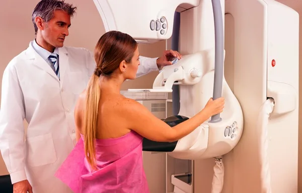 mamografia-ramane-un-instrument-de-screening-in-depistarea-precoce-a-cancerului-mamar