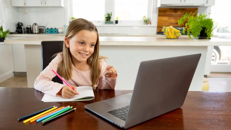 elevi online