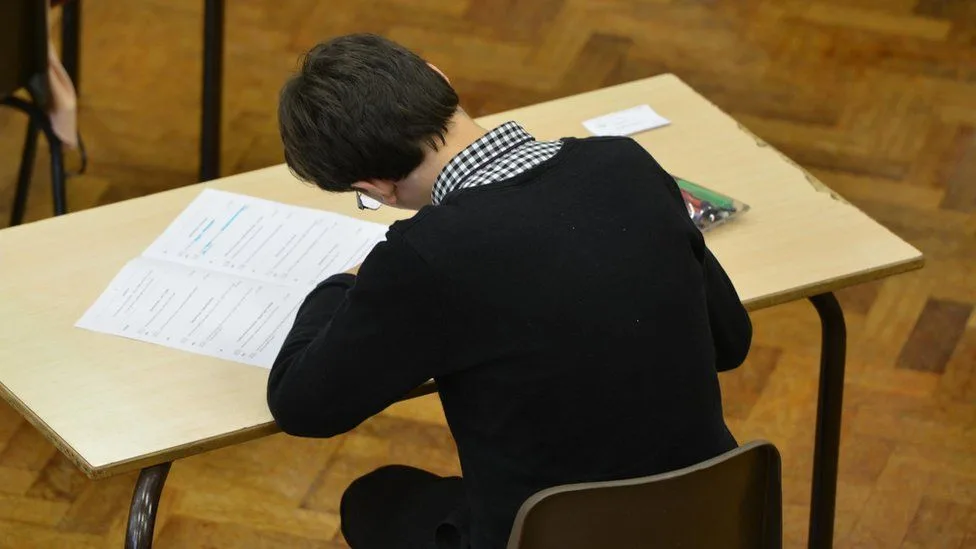 Simularea Evaluării Naţionale s-a încheiat cu proba la Limba şi literatura maternă