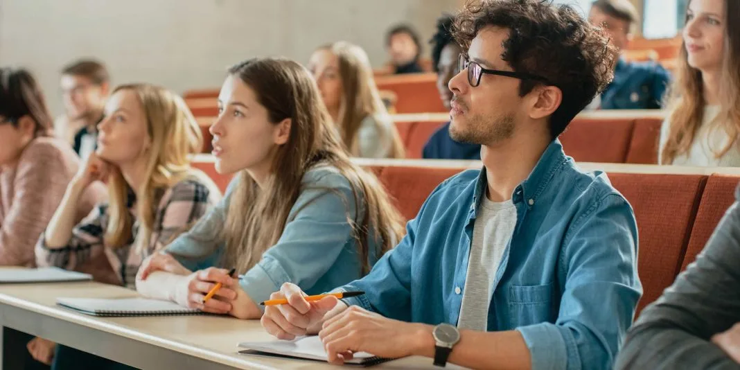 Hotărâre privind domeniile și programele de studii universitare de master acreditate și numărul maxim de studenți ce pot fi școlarizați în anul universitar 2022—2023 a fost publicată în Monitorul Oficial