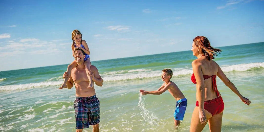 family-siesta-beach-florida-hero