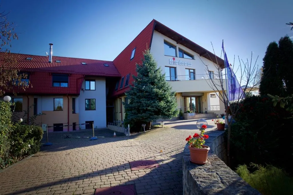 Bioderm Hospital (2)