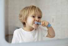 ISSA™ 4 revoluționează igiena orală: tehnologie de ultimă generație, testată de utilizatori și validată de stomatologi