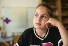 Sondaj Salvați Copiii: 58% dintre copiii cu părinți plecați în străinătate vor ca aceștia să se întoarcă acasă